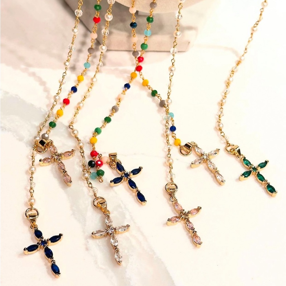 Elegant Gold Cross Pendant Necklace